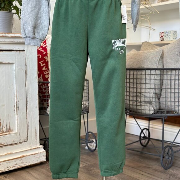 Faded Rose Boyfriend Jogger Green Size L NWT - Picture 5 of 5
